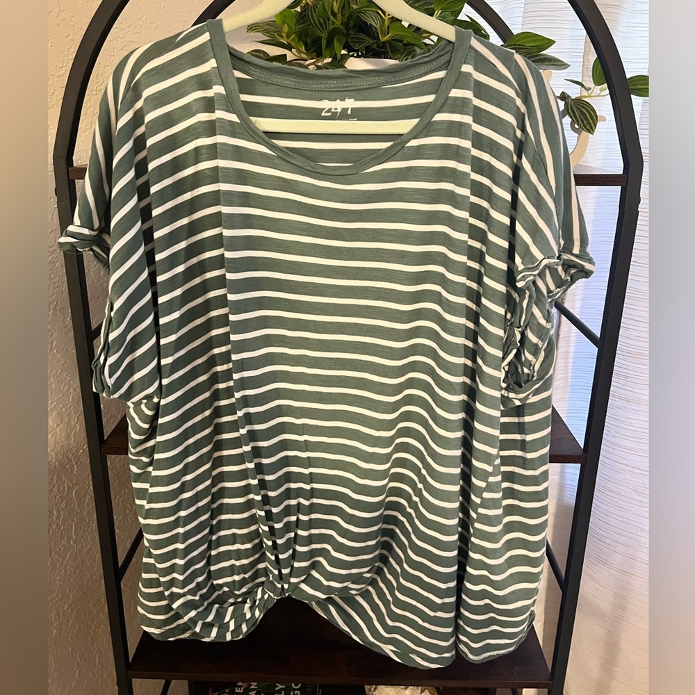 Zyia Active Striped Short Sleeve Top - Green and White